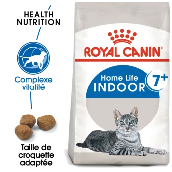 Sac de nourriture pour chats Royal Canin Home Life Indoor 7+ avec un chat tigré gris, avec un texte mettant en avant la nutrition santé et la taille de croquette adaptée.