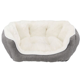 Grau gestreiftes Hundebett mit plüschigem weißen Innenraum, mit einem gepolsterten Design für Komfort.