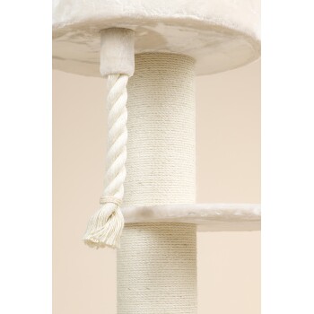 Nahaufnahme eines cremefarbenen Katzenbaums mit einer plüschigen Oberseite, einem strukturierten Kratzbaum und einem geflochtenen Seilspielzeug.