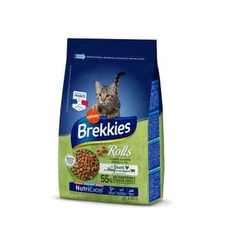 Sac de nourriture pour chat étiqueté "Brekkies Rolls" présentant une image de chat joueur, avec 55% de protéines animales et la marque NutriExcel.