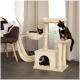 Ein gemütlicher Katzenbaum mit zwei Katzen, die sich entspannen; eine schläft in einer Hängematte und die andere schaut aus einem Versteck, mit einem sanften beigen Farbschema.
