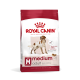 Royal Canin Medium Adult Hundefutterbeutel, mit einer Hundillustration, mit Text, der 'Muskelmasse Unterstützung' und 'Hunde über 12 Monate alt' hervorhebt.