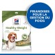 L'emballage des friandises Hill's Healthy Weight montre un beagle avec sa langue sortie, étiqueté "Croustillant et Délicieux" et "Soutient un Poids Sain."