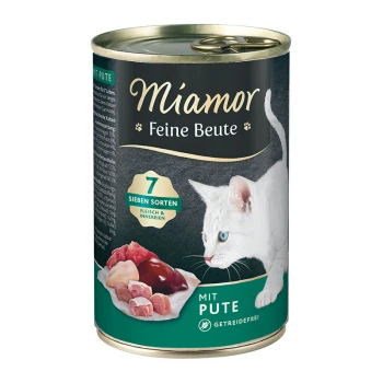 Dosen-Katzenfutter, beschriftet mit "Miamor Feine Beute" mit Truthahn, mit einer weißen Katze auf dem Etikett und dem Text "7 Sorten" und "Getreidefrei."