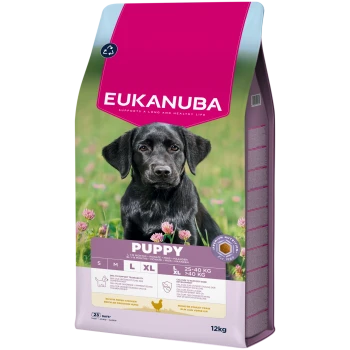 Eukanuba puppyvoerzak met een Labradorpup in klaver, grote 'EUKANUBA' en 'PUPPY' labels en '12kg' gewicht