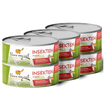 Dosen mit "Ich liebe meine Katze" natürlichem Katzenfutter, beschriftet "INSEKTEN" (Insekten), getreidefreies Nassfutter für Katzen, übereinandergestapelt.