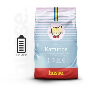 Beutel mit "Kattunge" Katzenfutter mit verspielter Katzen-Grafik, die hohe Energie für Kätzchen und säugende Katzen betont.