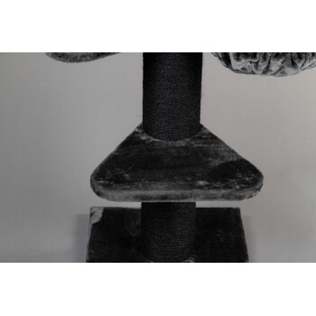 Grau Katzenbaum mit einer dreieckigen Plattform und einem strukturierten Kratzbaum, entworfen für das Spielen und Entspannen von Haustieren.