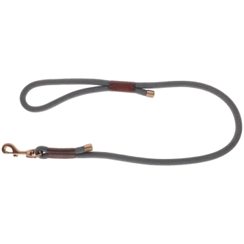 Graue geflochtene Hundeleine mit roségoldfarbenem Metallclip und Akzenten, mit Leder-Markenanhänger.