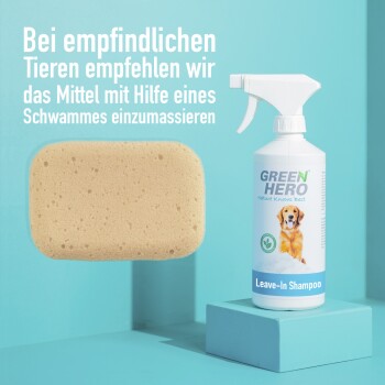 Leave-In Shampoo von Green Hero, mit einer Sprühflasche und einem Schwamm, mit Text, der die Verwendung für empfindliche Tiere empfiehlt.