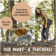 Eine Frau in lässiger Kleidung hält ein buntes Hundespielzeug in einem Wald, während zwei Hunde zu ihr aufblicken. Text lautet "DER WURF- & TAUCHBALL."