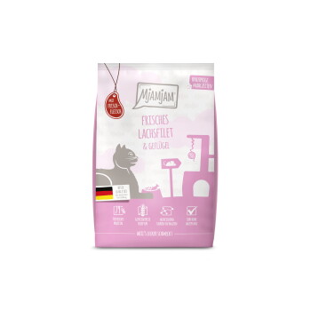 Rosa Mjamjam-Katzenfutterbeutel mit der Aufschrift 'Frisches Lachsfilet & Geflügel', Katzensilhouette, deutscher Flagge und Kennzeichnung 'Mit Frisch-Fleisch'.