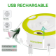 Weiß-grünes, per USB wiederaufladbares Katzenspielzeug mit Feder-Anhänger und USB-Kabel; sichtbarer Text: 'USB RECHARGABLE' und 'Fast Mode 12 Hours'.