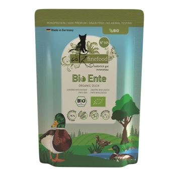 Verpackung für Catz finefood Bio Ente, biologisches Entenfutter für Katzen, mit einer bunten Illustration von Enten und einer natürlichen Landschaft.