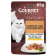 Purina Gourmet A la Carte 85g Beutel mit weißer langhaariger Katze, Abbildung von Hühnchen mit Spinat, Text ‚Rezepte des Küchenchefs‘