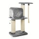Grauer Katzenturm mit einer würfelförmigen Plattform, zwei Kratzpfosten, die mit natürlichem Seil umwickelt sind, und einem hängenden Spielzeug.
