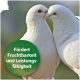 Zwei weiße Tauben, die sich aneinander kuscheln, mit einem grünen runden Etikett, das 'Fördert Fruchtbarkeit und Leistungsfähigkeit' in weißem Text angibt.