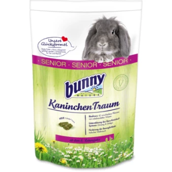 Bunny KaninchenTraum Senioren-Kaninchenfutterverpackung mit einem grauen Kaninchen auf der Vorderseite, gekennzeichnet für Kaninchen über 6 Jahre alt.
