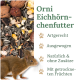 Eine bunte Mischung aus Samen, Nüssen und getrockneten Früchten, darunter Sonnenblumenkerne, Walnüsse, Haselnüsse und Erdnüsse, die auf einer weißen Oberfläche verstreut sind.