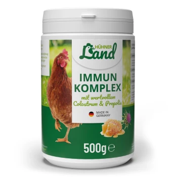 Behälter von HühnerLand Immun Komplex für Hühner, mit einer Grafik einer Henne, mit Text, der Kolostrum und Propolis hervorhebt, 500g, hergestellt in Deutschland.