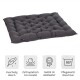 Dunkelgraues orthopädisches Hundebett mit gepolstertem Design und Text: "Kuschelig Weich," "Orthopädisch Formstabil," "MADE IN GERMANY," "Pflegeleicht."