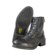 Schwarze Lederreitstiefel mit Schnürung vorne und seitlichem Reißverschluss, mit einer strukturierten Gummisohle.