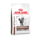 Royal Canin Veterinary Gastrointestinal Moderate Calorie Katzenfutterbeutel mit einem Katzenbild und rotem Kronenlogo.