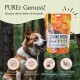 Ein glücklicher Hund sitzt in einem Wald, neben einem bunten Paket von "PURE BITES Hirsch" Haustiersnacks, das Vorteile wie hypoallergen und getreidefrei hervorhebt.