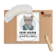 Ein spielerisches Katzen-Spielzeugpaket mit dem Cartoon-Kater "Kater Kasimir" in Brille und Schal, mit "SCHAFFELL-ANGEL" und "HANDMADE WITH LOVE."
