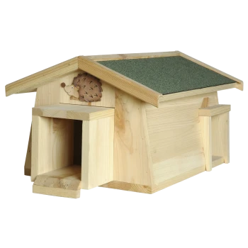 Holzhaustierhaus mit grünem Dach, das ein Igel-Design auf der Vorderseite zeigt und einen Eingang für kleine Tiere hat.