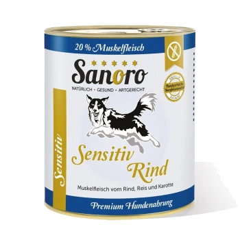 Dosen-Hundefutter "Sanoro Sensitiv Rind" mit einer schwarz-weißen Hundegrafik, enthält 20% Rindfleisch, Reis und Karotten.