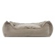 Ein weiches, rechteckiges Haustierbett in neutralem Beige, mit erhöhten Rändern und einem plüschigen Mittelpolster.