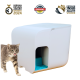 Eine graue getigerte Katze steht neben einer modernen weißen Katzentoilette mit blauem Innenraum, die Auszeichnungen für Design und Innovation zeigt.