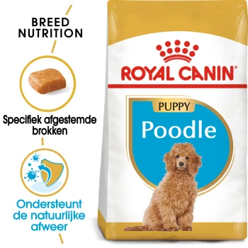 Royal Canin Puppy Poodle hondenvoerzak met een fluffy poedelpuppy, met tekst die de voeding voor het ras en de ondersteuning van het immuunsysteem benadrukt.