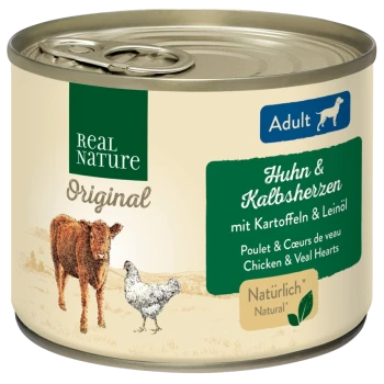 Dosen-Haustierfutter mit der Aufschrift 'Real Nature Original', das Huhn und Kalbsherzen mit Kartoffeln und Leinsamenöl enthält, geeignet für erwachsene Hunde.