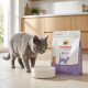 Szary kot obok miski i worka karmy Select Gold Medica Veterinary Diet (fioletowy)