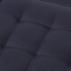Nahaufnahme eines dunkelblauen Haustierbettes mit gepolstertem Stoff und sichtbaren Nähdetails.