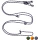 Graue geflochtene Hundeleine mit zwei Clips, mit Knoten für eine verstellbare Länge und drei Farbmustern: grün, orange und grau.