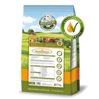 Eine 4 kg Tüte Bellfor Wildsee-Schmaus Haustierfutter mit einer malerischen Kulisse, die die Etiketten "Premiumqualität" und "Kaltgepresst" zeigt.