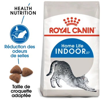 Sac de nourriture pour chats Royal Canin Home Life Indoor avec une illustration de chat en train de s'étirer, avec du texte sur la nutrition santé et la réduction des odeurs.