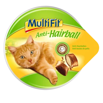 Een ronde verpakking voor huisdierenvoer met een speelse oranje kat, gelabeld 'MultiFit Anti-Haarbal' met chocoladeachtige traktaties afgebeeld.