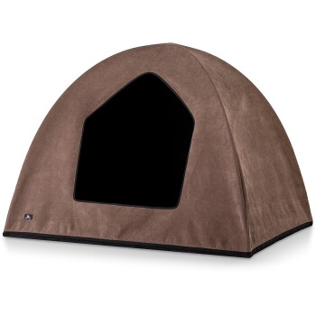 Braunes Haustierzelt mit einem dreieckigen Eingang, entworfen für kleine Tiere, um einen gemütlichen Versteckplatz zu bieten.