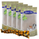 Vier Säcke Lyra Pet Natur-Hundefutter, mit einer Grafik von Hund und Katze, mit einem Haufen Kauartikel davor.