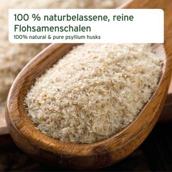 100% natürliche und reine Flohsamenschalen in einer Holzschüssel, mit Text in Deutsch und Englisch, der die natürliche Qualität hervorhebt.