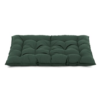 Grünes gepolstertes Haustierbett mit gestepptem Design, auf einem weißen Hintergrund.