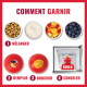 Guide de garniture KONG rouge avec croquettes, yaourt, dés de pomme et myrtilles ; titre français « COMMENT GARNIR » et étapes « MÉLANGER, REMPLIR, BOUCHER, CONGELER »