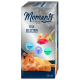Eine Schachtel 'Moments to Enjoy' Fischauswahl Katzenfutter mit einer orangefarbenen Katze daneben, die Pazifischen Thunfisch, Lachs und Thunfisch mit Garnelen enthält.