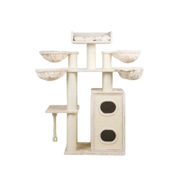 Katzenbaum mit mehreren Ebenen, mit weichen, stoffbezogenen Schalen, einem gemütlichen Versteck und einem hängenden Seilspielzeug, alles in einer hellen Farbe.