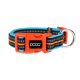 Bunter Hundehalsband mit einer orangefarbenen Schnalle, schwarz-blau gestreiftem Design und einem Metall-D-Ring zur Leinenbefestigung.