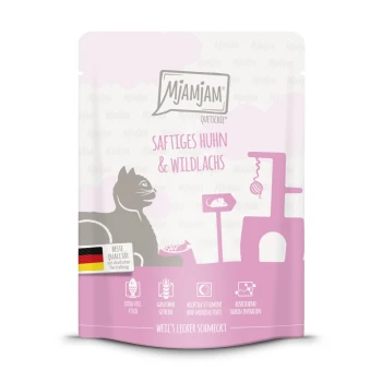 Mjamjam Tiernahrungstasche mit "Saftiges Huhn & Wildlachs" und einer verspielten Katzen-Grafik, deutsches Qualitätssiegel und ernährungsbezogene Angaben.